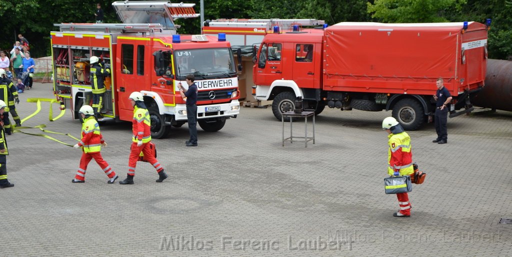 Tag der Offenen Tuer BF Koeln Weidenpesch Scheibenstr P342.JPG